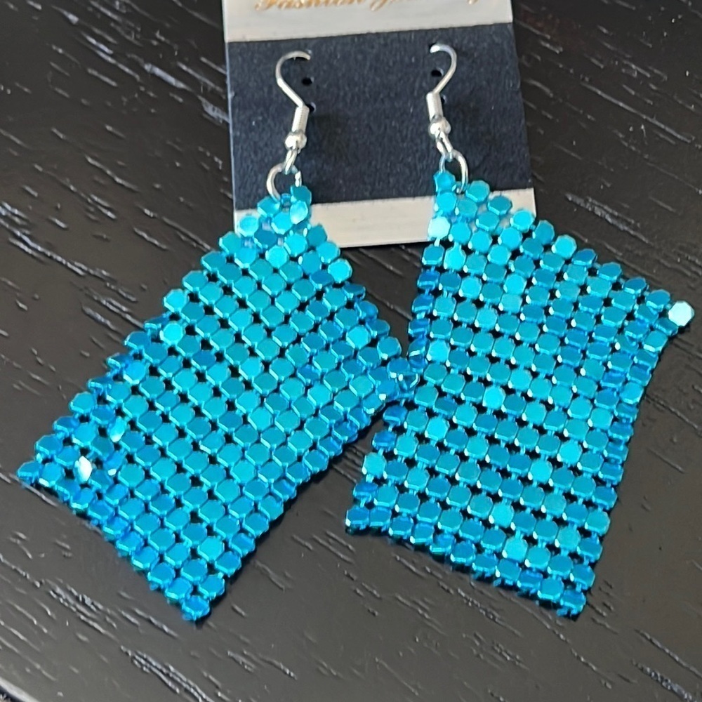Retro 80s gold metal mesh earrings-NWT